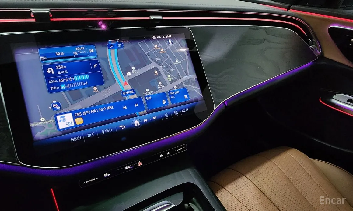 Фото 17 - Mercedes-Benz E-Class