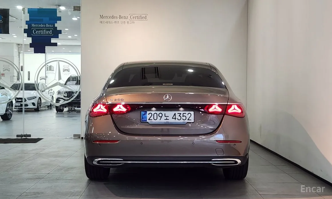 Фото 4 - Mercedes-Benz E-Class