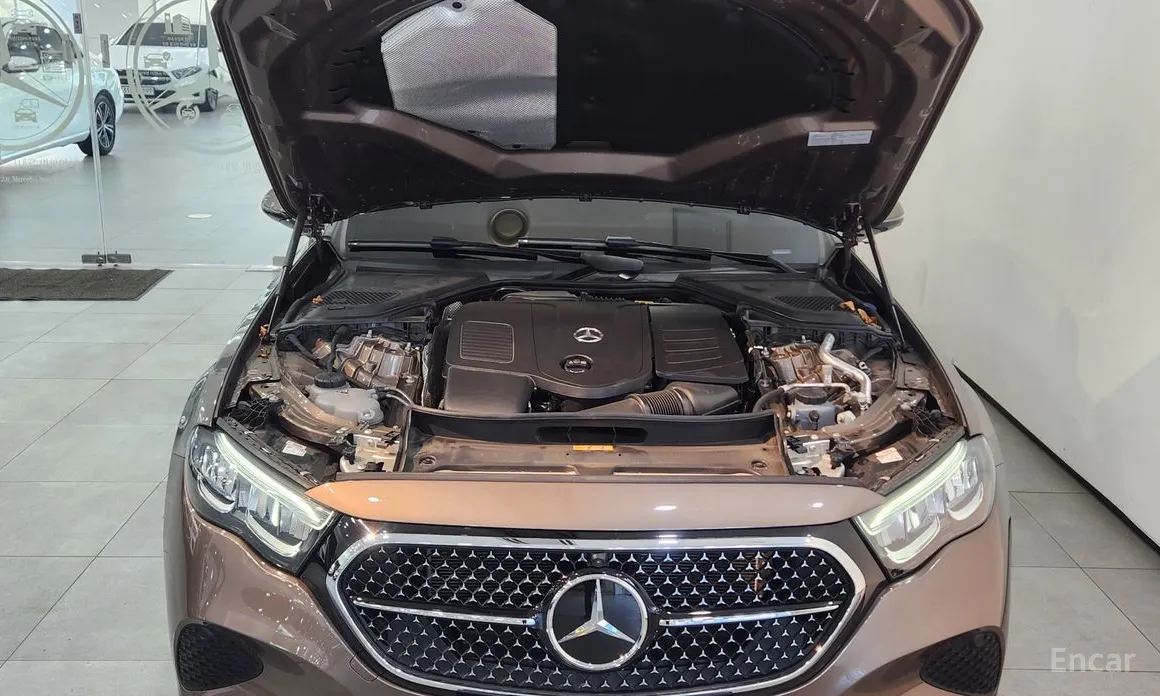 Фото 6 - Mercedes-Benz E-Class