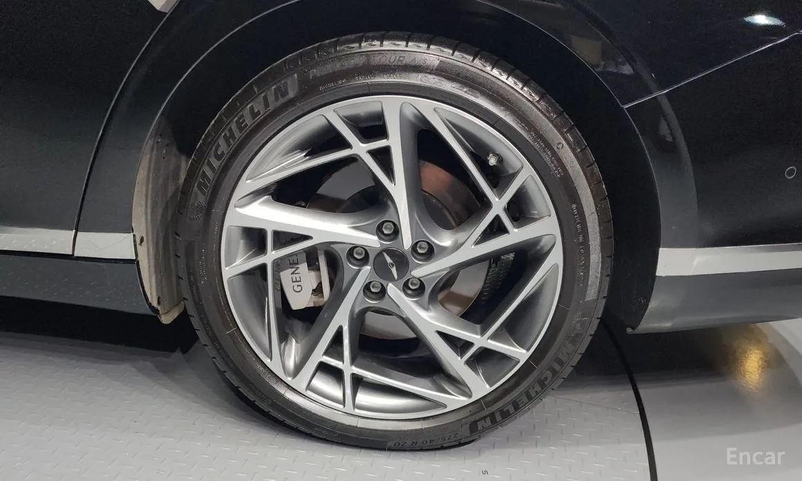 Фото 5 - Genesis G90