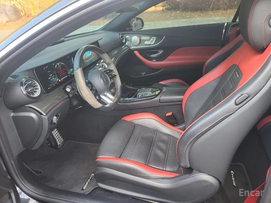 Фото 13 - Mercedes-Benz E-Class