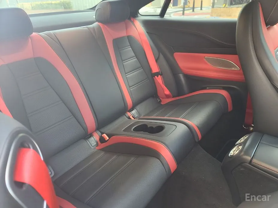 Фото 20 - Mercedes-Benz E-Class