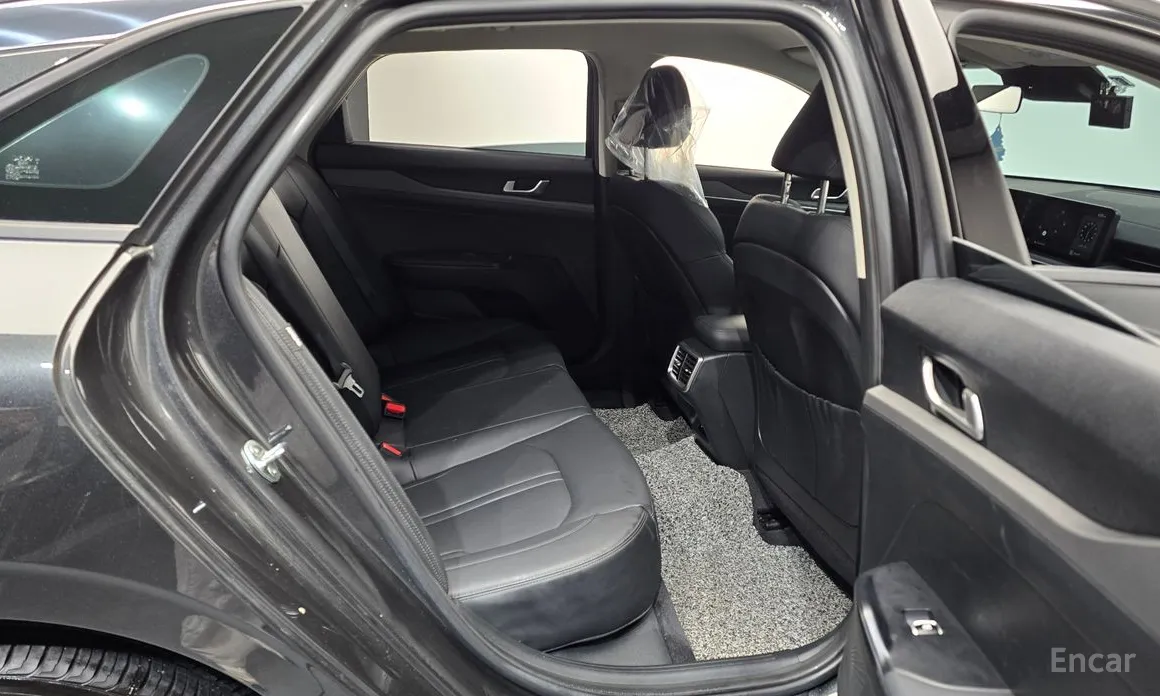 Фото 12 - Kia K5