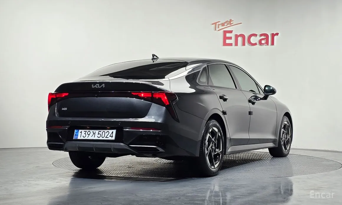 Фото 2 - Kia K5