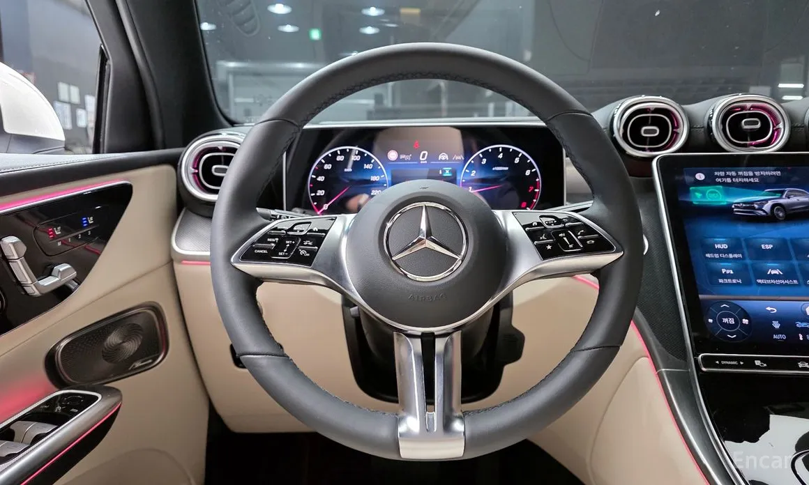 Mercedes-Benz GLC-Class 2023 GLC 300 4MATIC Avantgarde