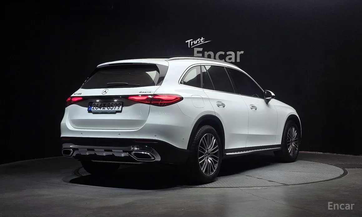 Mercedes-Benz GLC-Class 2023 GLC 300 4MATIC Avantgarde