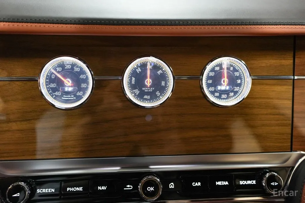 Фото 16 - Bentley Flying Spur