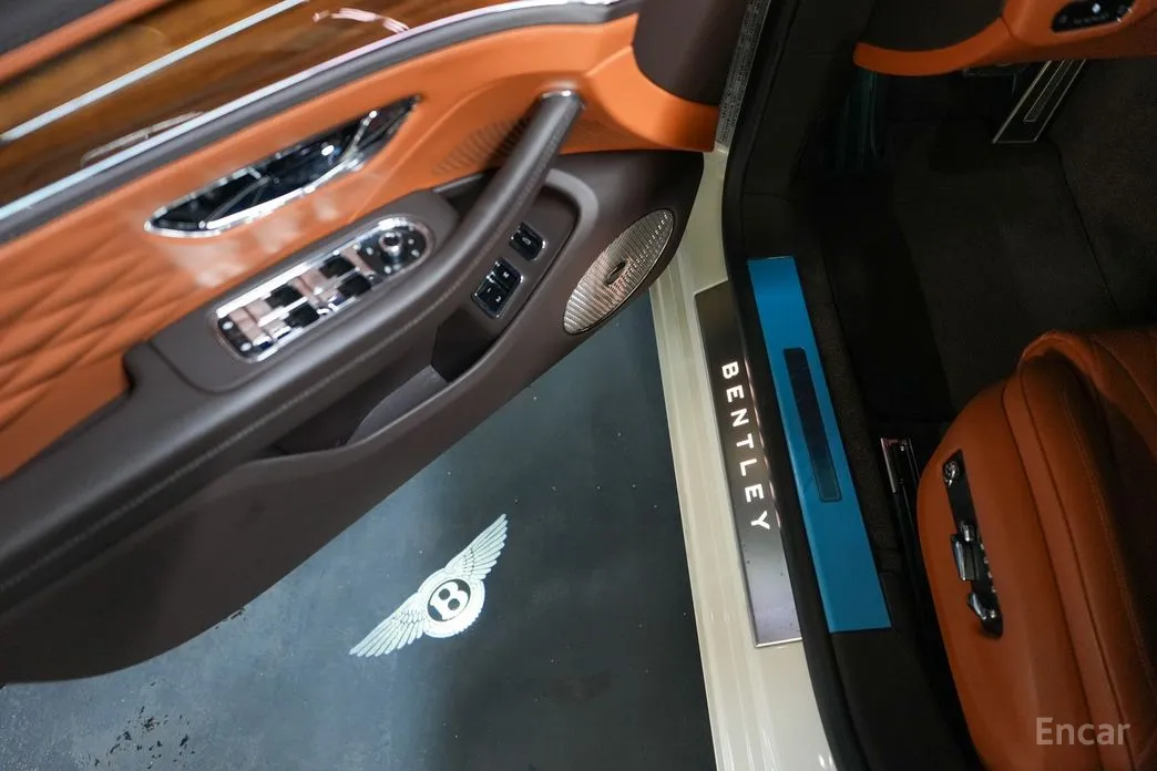 Фото 18 - Bentley Flying Spur