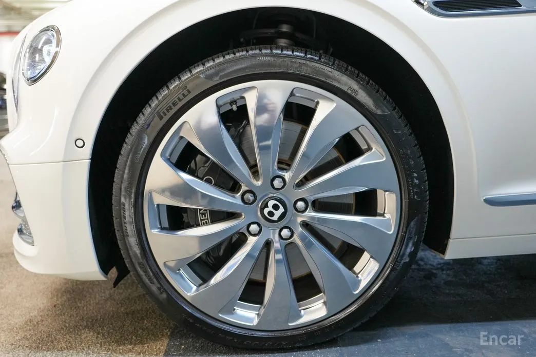 Фото 5 - Bentley Flying Spur