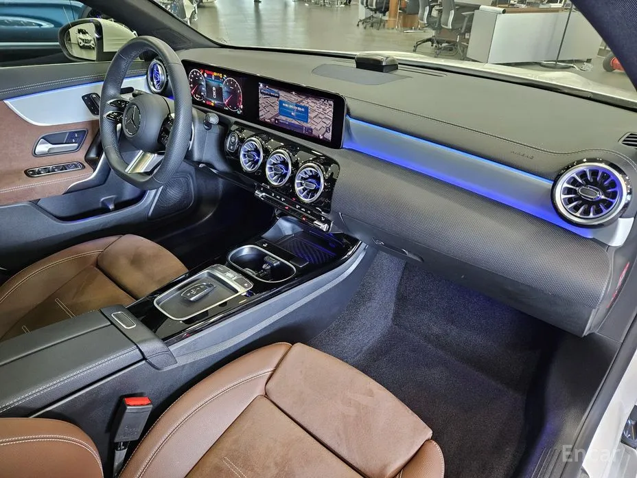 Фото 13 - Mercedes-Benz CLA-Class