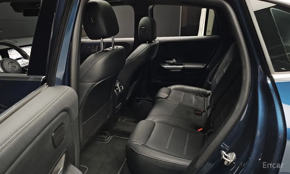 Фото 12 - Mercedes-Benz EQA