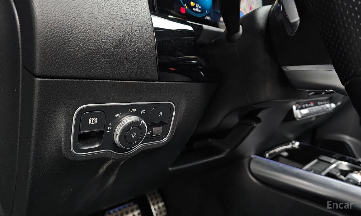 Фото 17 - Mercedes-Benz EQA