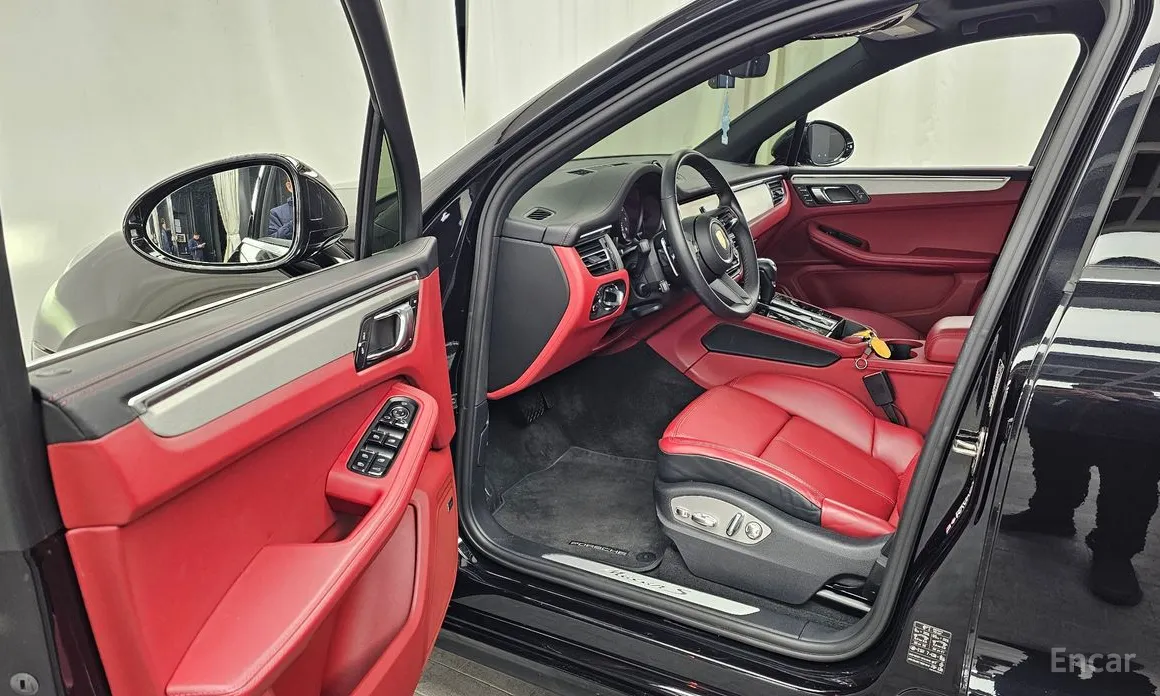 Фото 10 - Porsche Macan