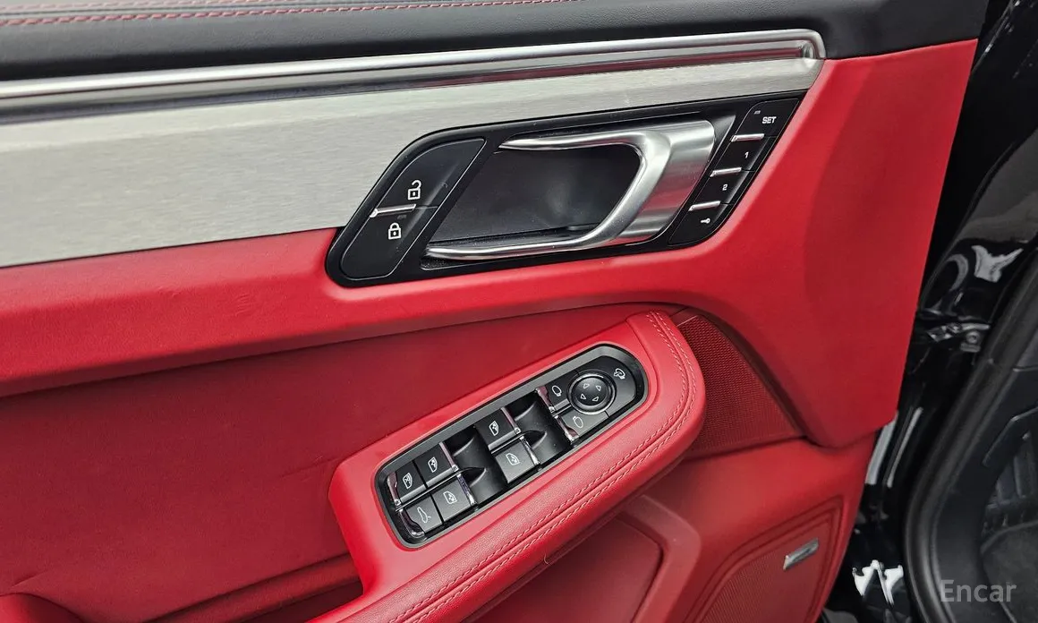 Фото 16 - Porsche Macan