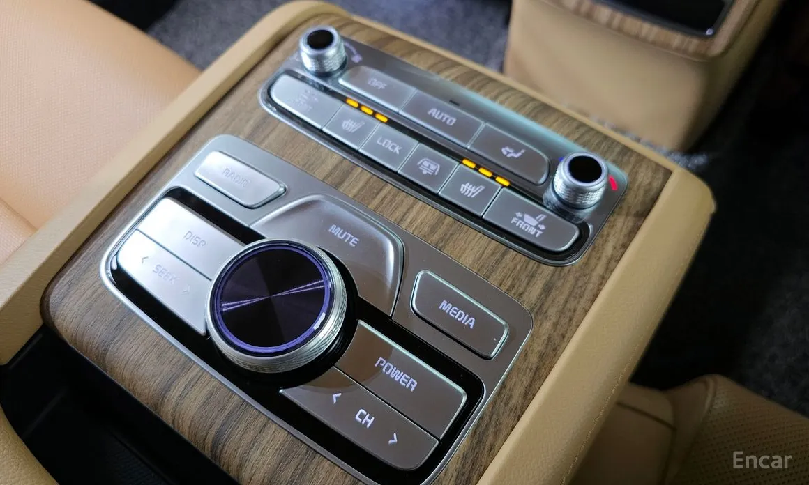 Фото 19 - Kia K9