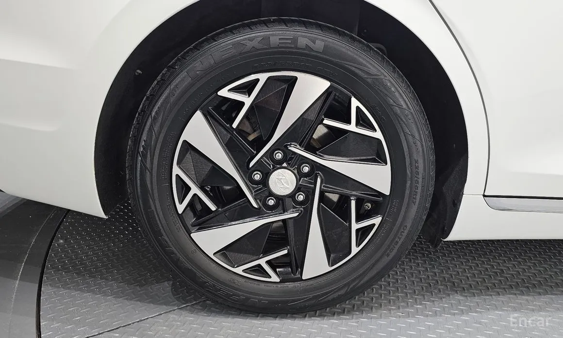 Фото 5 - Hyundai Grandeur