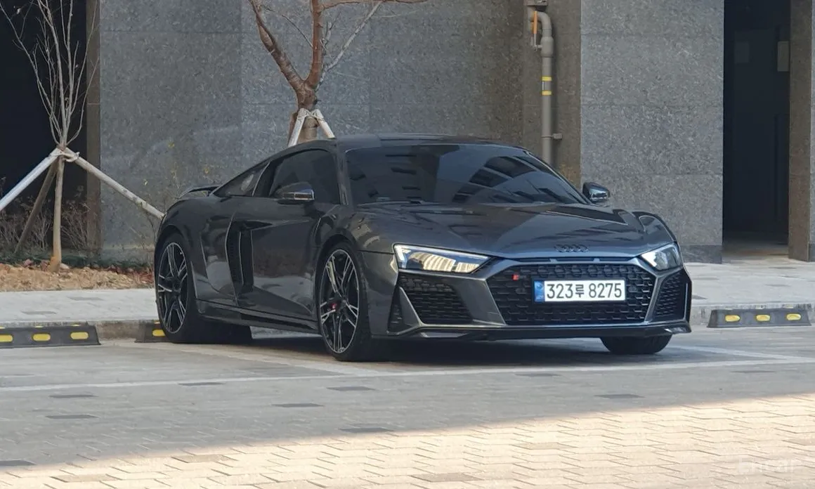 Фото 1 - Audi R8