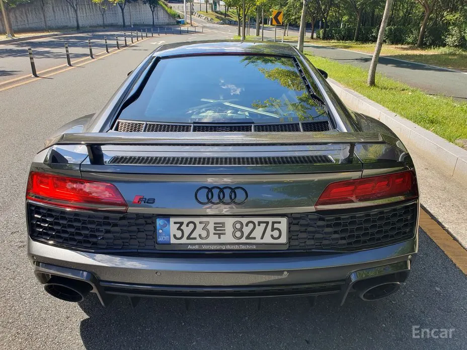 Фото 4 - Audi R8