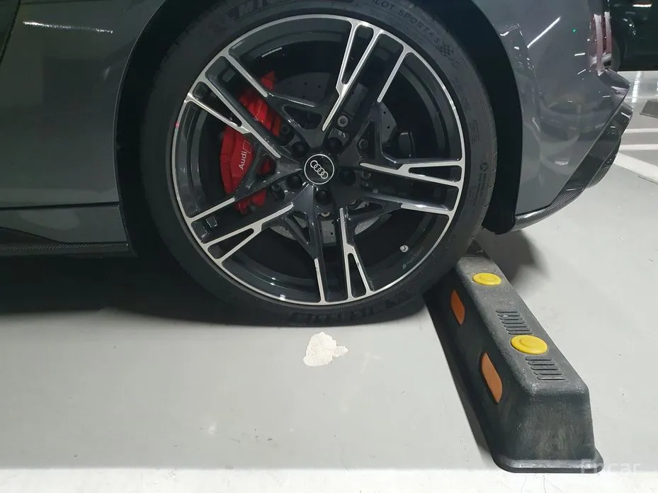 Фото 6 - Audi R8