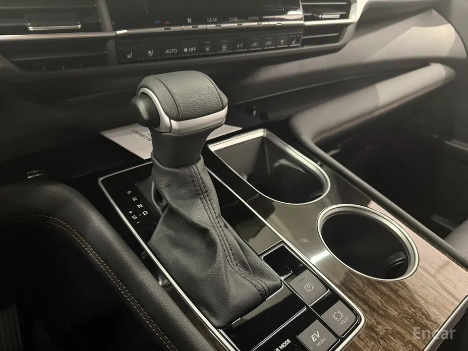 Фото 9 - Toyota Sienna