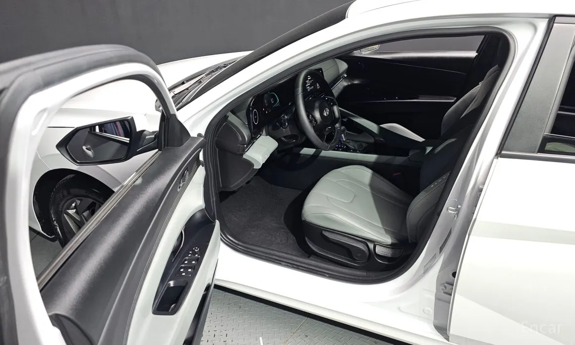 Фото 10 - Hyundai Avante