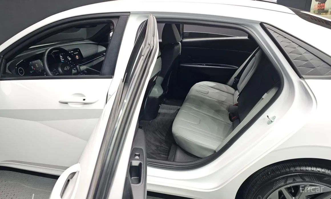 Фото 13 - Hyundai Avante