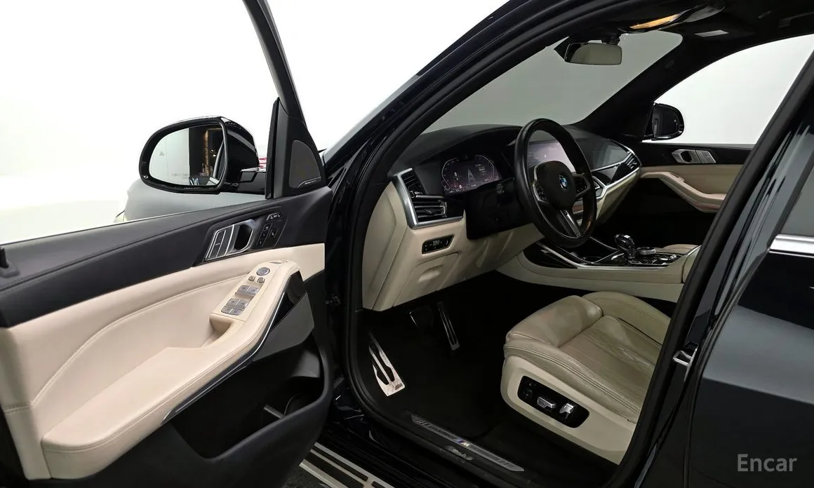 Фото 10 - BMW X7