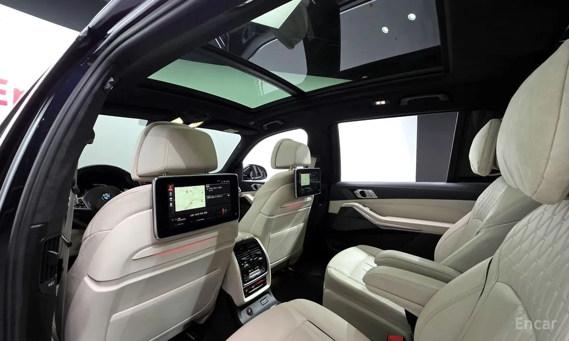 Фото 19 - BMW X7