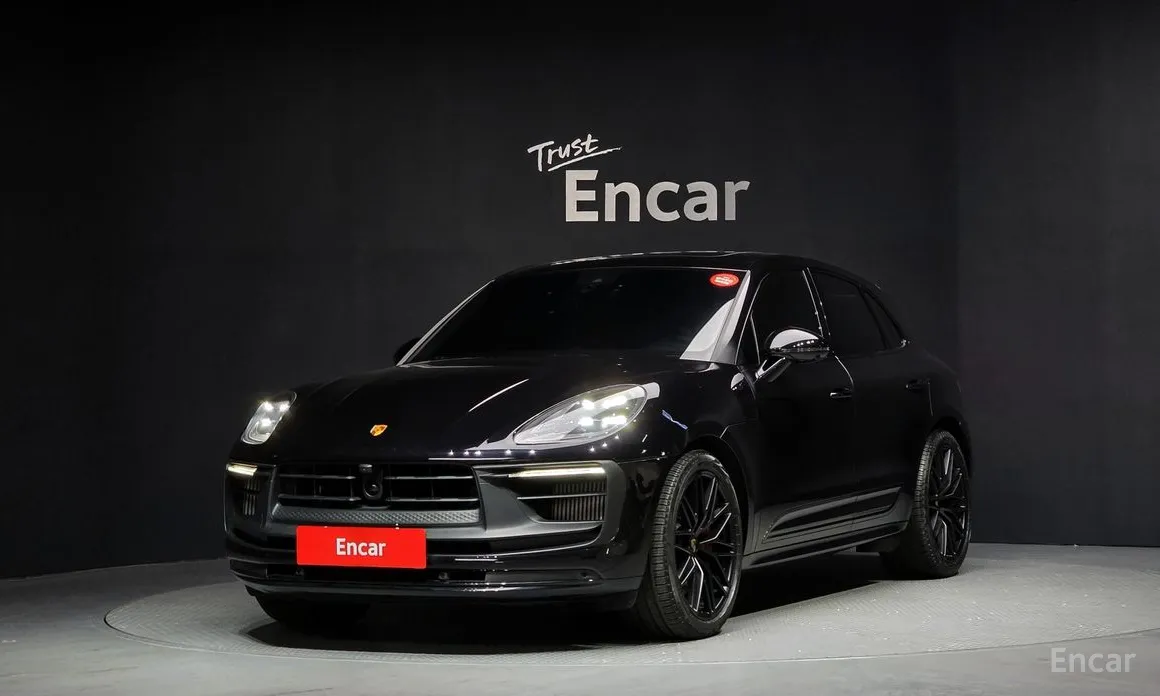 Фото 1 - Porsche Macan