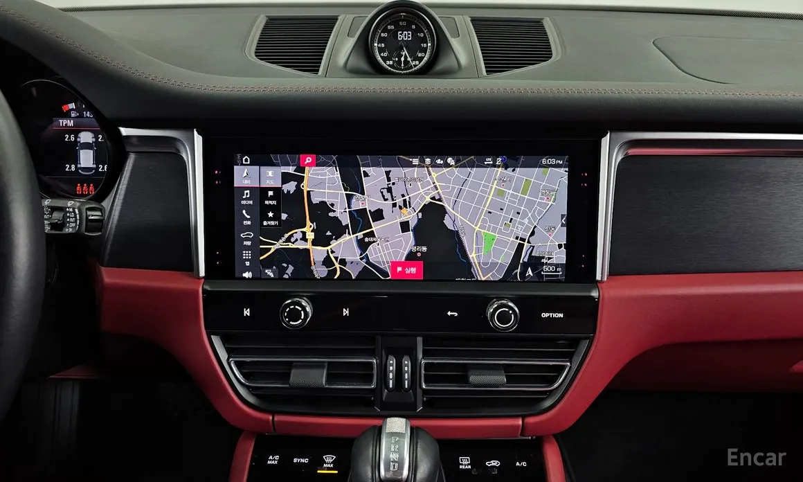 Фото 14 - Porsche Macan