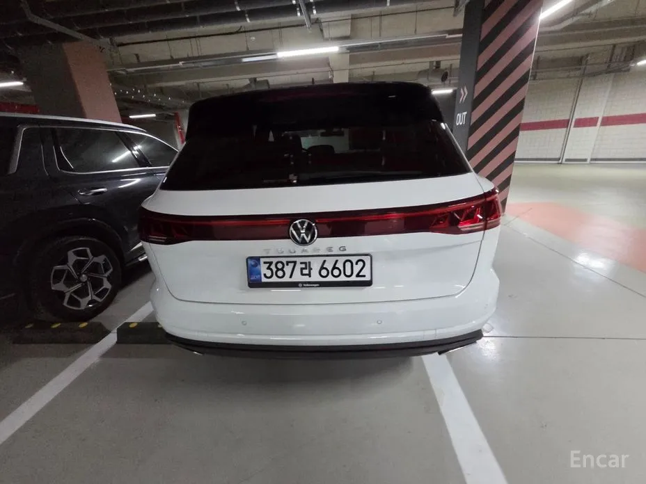 Фото 2 - Volkswagen Touareg