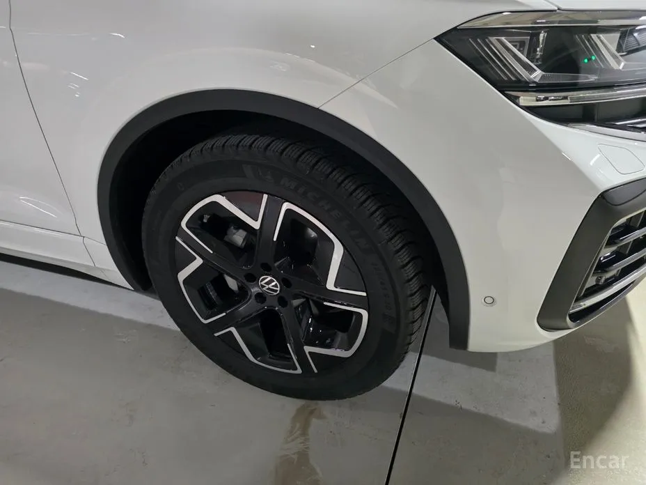 Фото 4 - Volkswagen Touareg