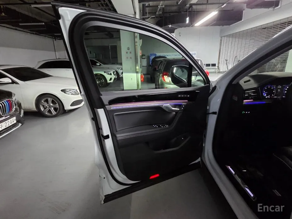 Фото 7 - Volkswagen Touareg