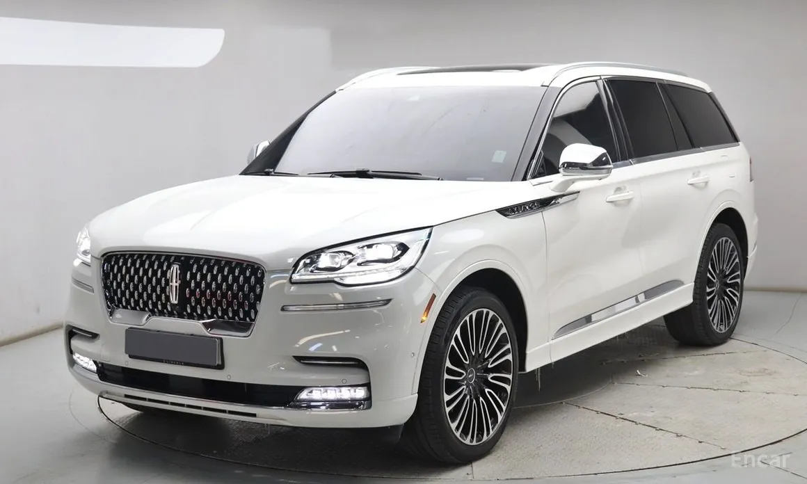 Фото 1 - Lincoln Aviator