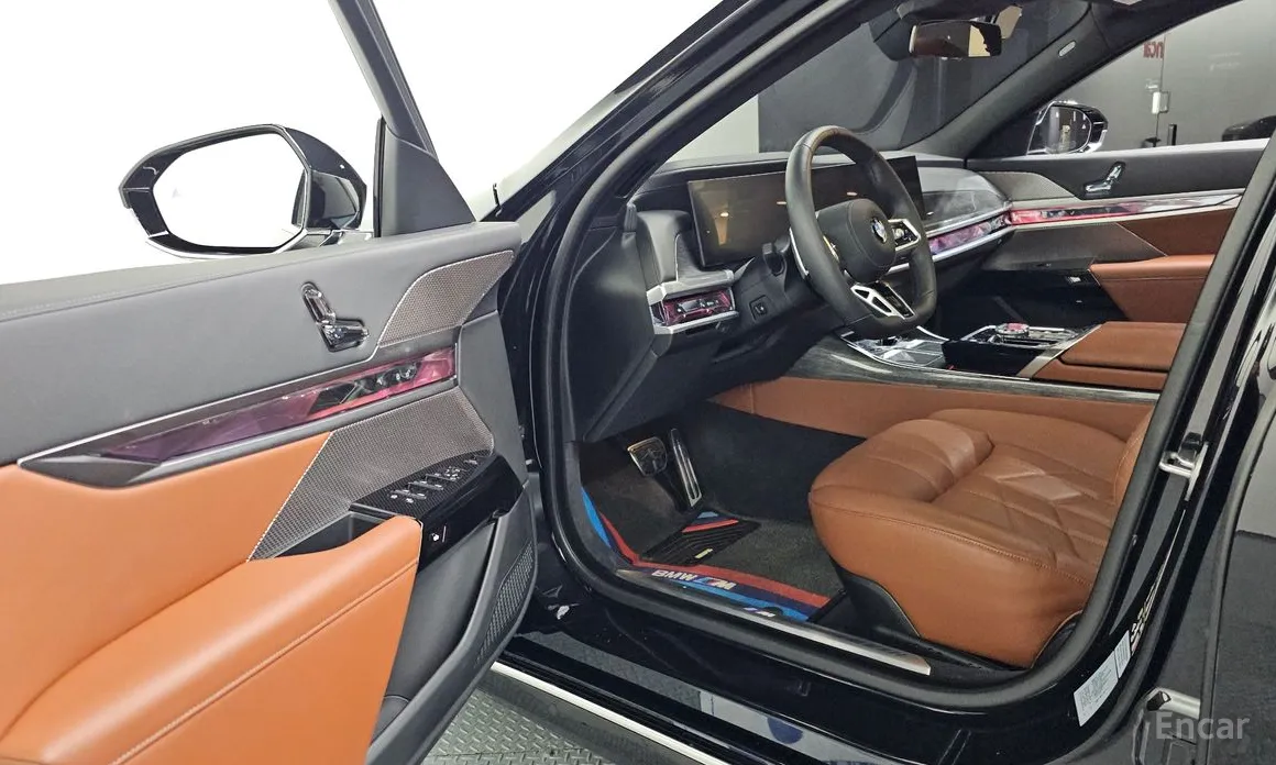 Фото 10 - BMW 7 Series