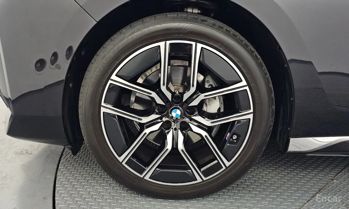 Фото 5 - BMW 7 Series