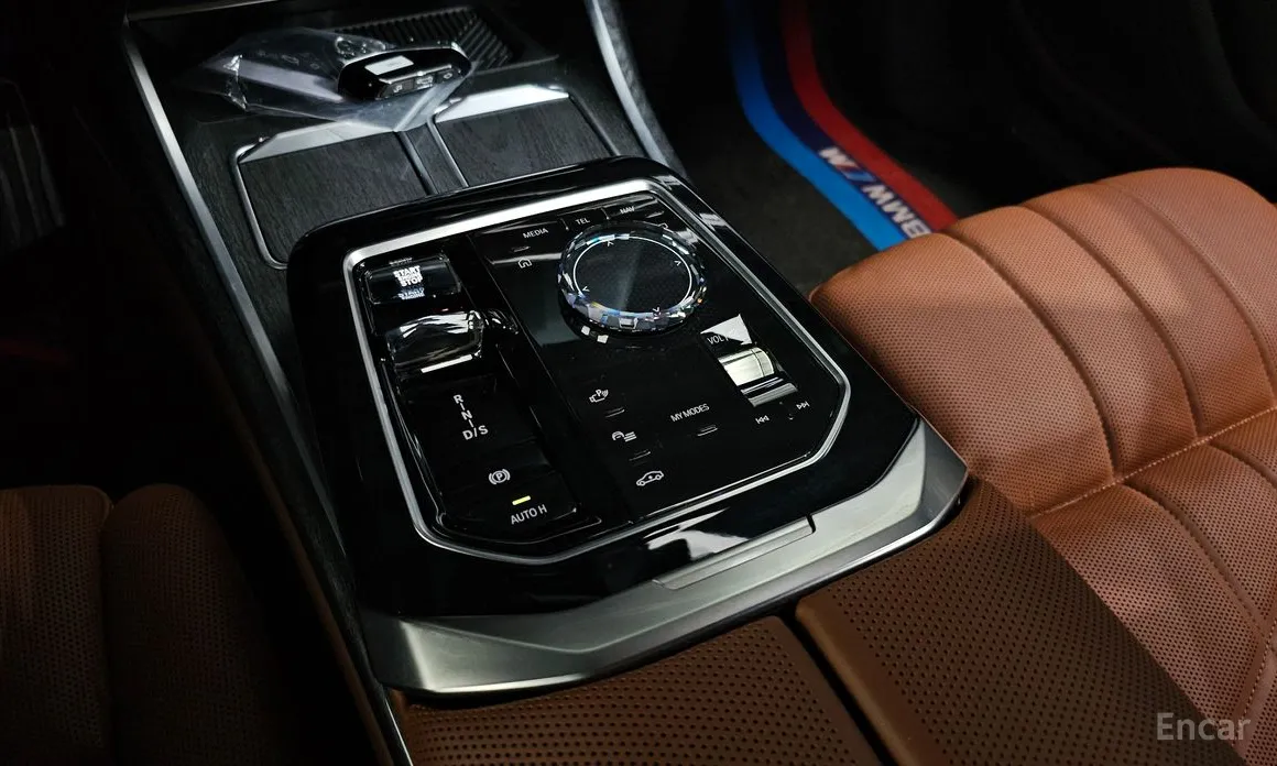 Фото 9 - BMW 7 Series