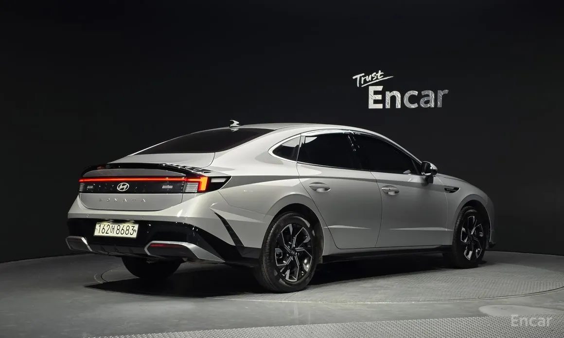 Фото 2 - Hyundai Sonata