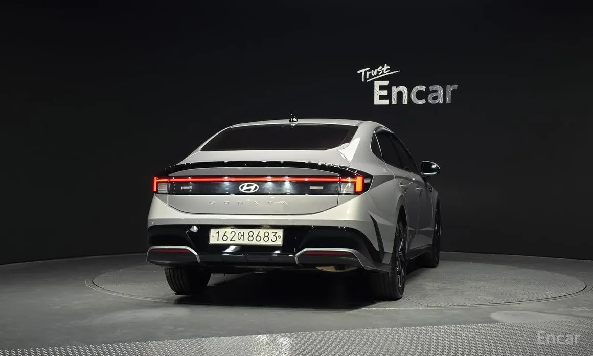 Фото 4 - Hyundai Sonata