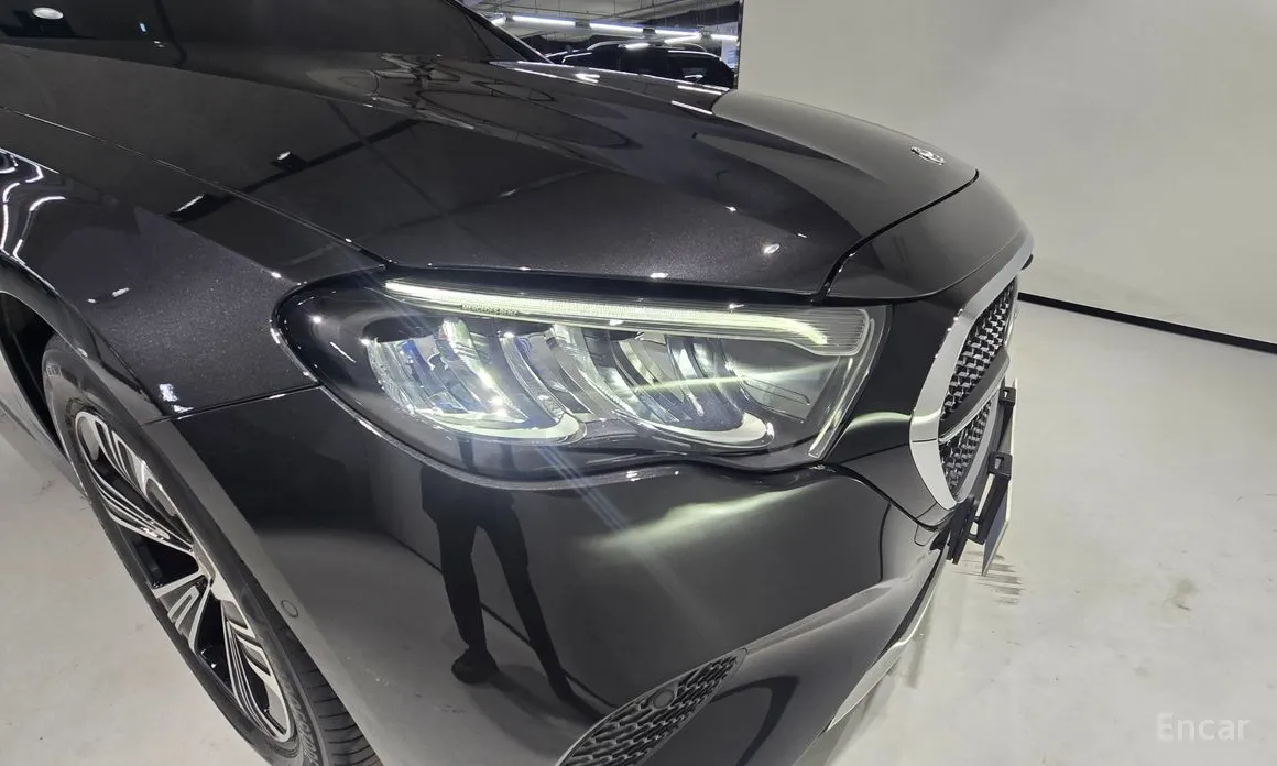 Фото 12 - Mercedes-Benz E-Class