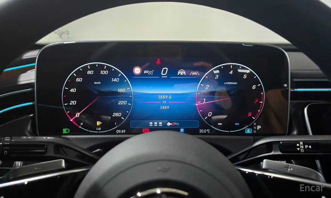 Фото 16 - Mercedes-Benz E-Class