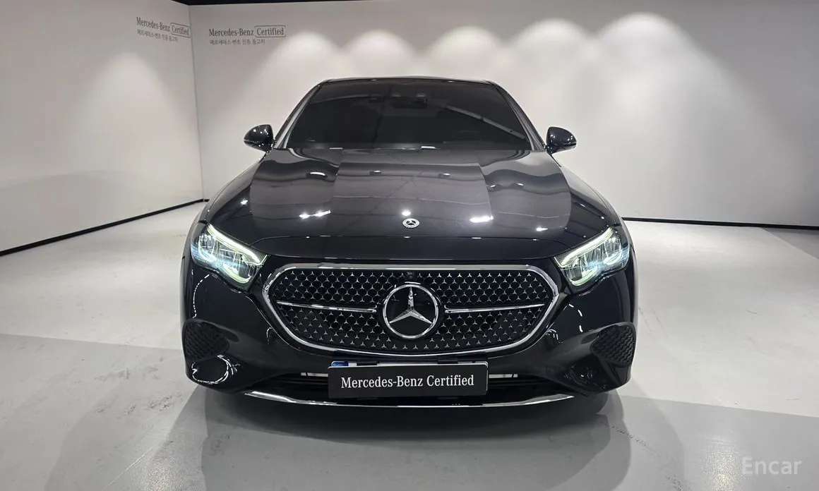 Фото 6 - Mercedes-Benz E-Class