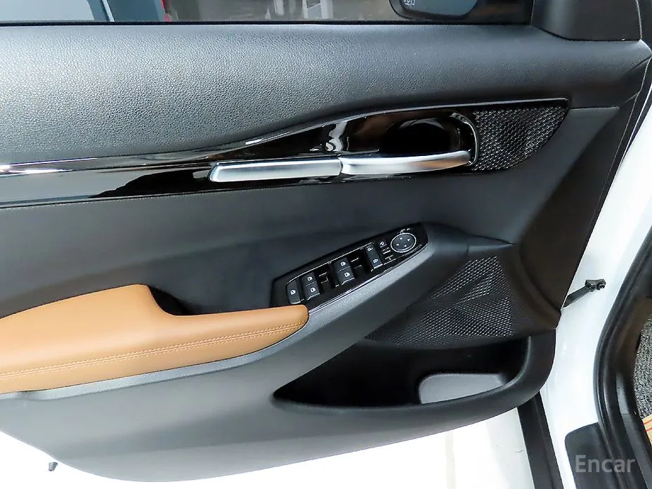 Фото 12 - Kia Seltos