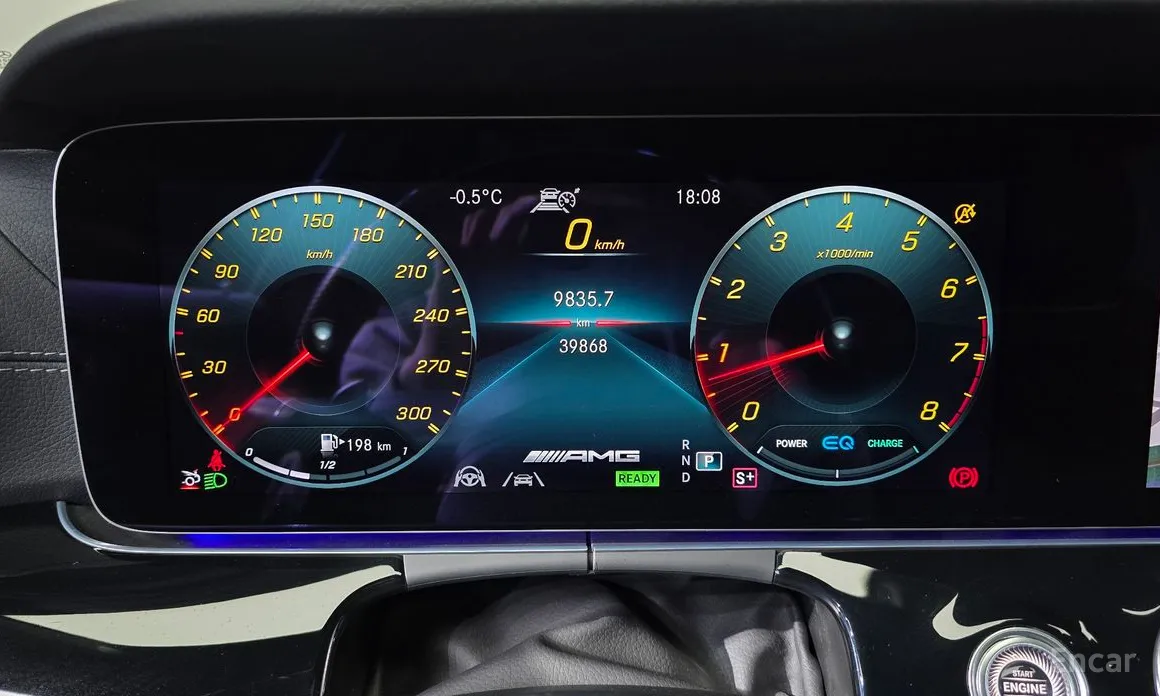 Фото 8 - Mercedes-Benz AMG GT