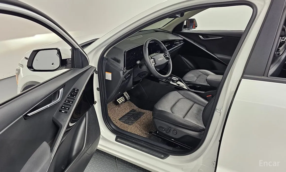 Фото 11 - Kia Niro