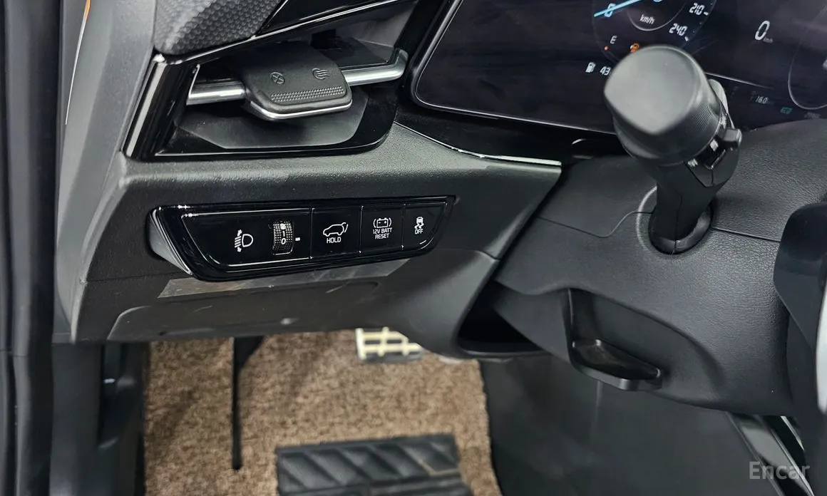 Фото 16 - Kia Niro