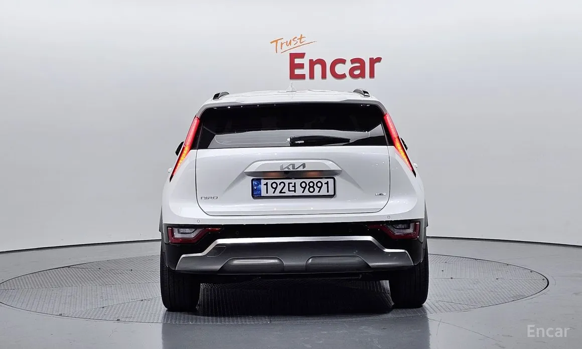 Фото 4 - Kia Niro