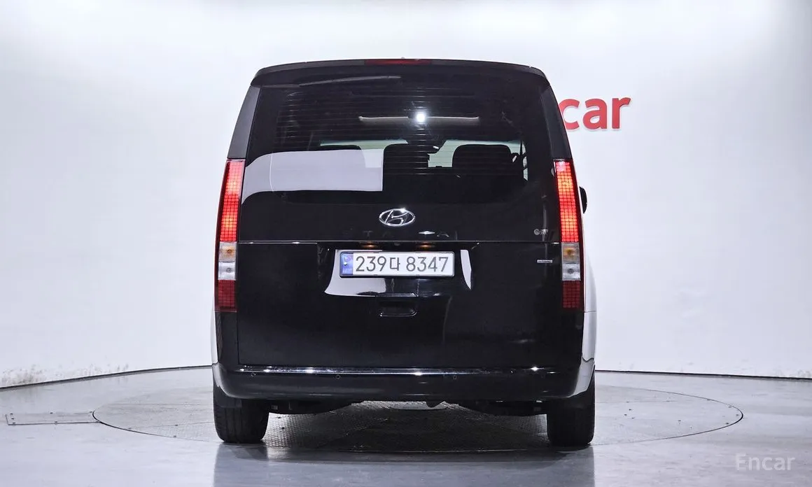 Фото 4 - Hyundai Staria