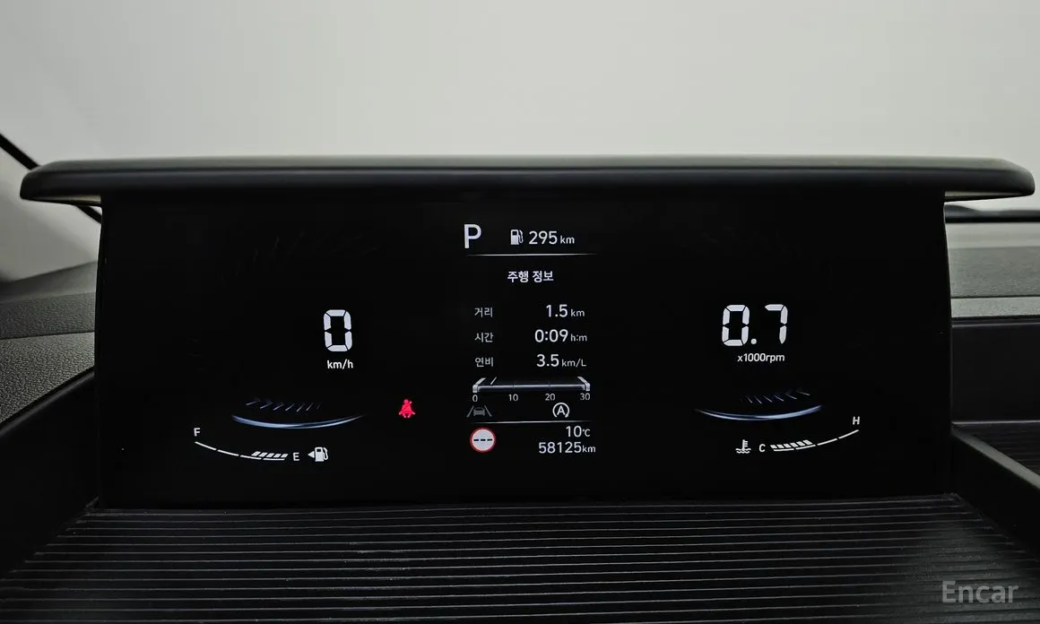 Фото 8 - Hyundai Staria