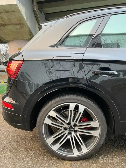 Фото 13 - Audi SQ5